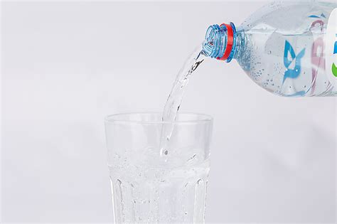 Вода питьевая «Святой источник» газированная, 1,5 л – купить по ...
