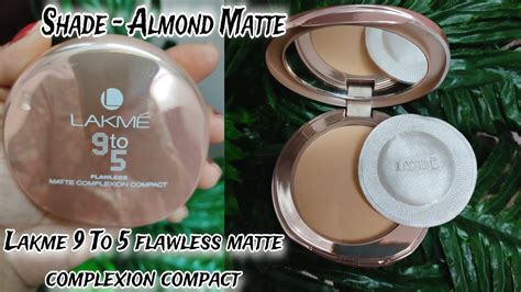 Lakme 9 To 5 Flawless Matte Complexion Compact Shade Almond Matte