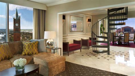 Hotel Suites Indianapolis | Omni Severin Hotel