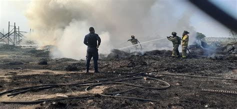 Incendio de pastizal alcanza una bodega Noticias de Querétaro