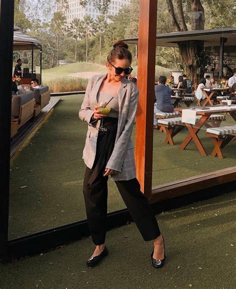 Inspirasi Outfit Smart Casual Ala Enzy Storia Classy Abis