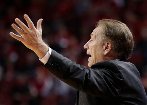 On the N.C.A.A. Tournament Bubble, but Making a Case Off the Court ...