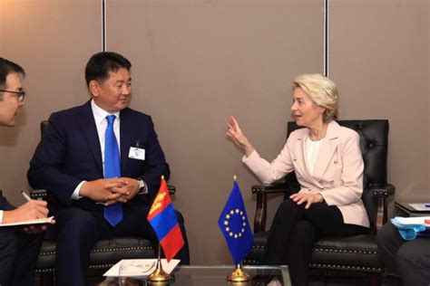 Президент Монголии встретился с главой Еврокомиссии