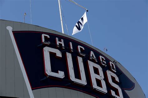 Chicago Cubs win: A visual history of the ‘W’ flag, an iconic Wrigley ...