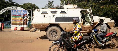 Burkina Faso Le Pari Risqu Des Volontaires Pour La D Fense De La