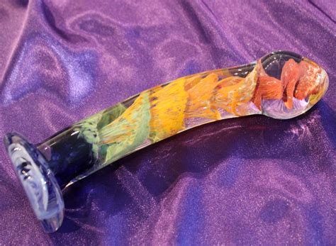 Review Matthew Healys Twisted Rainbow Curved Dildo Toy Meets Girl