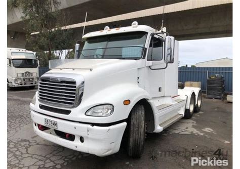 Buy Used Freightliner Columbia Flx Day Cab Trucks In Listed On