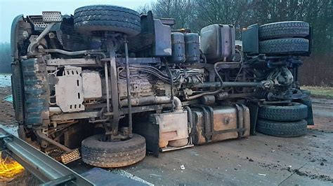 Nach LKW Unfall A72 Sieben Stunden Lang Dicht Radio Zwickau