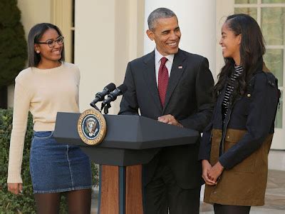 Thai E News Heres What Obama Told His Daughters On The Morning Trump
