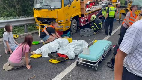 快訊國3死亡車禍！聯結車撞緩撞車2工人 家屬淚崩癱倒