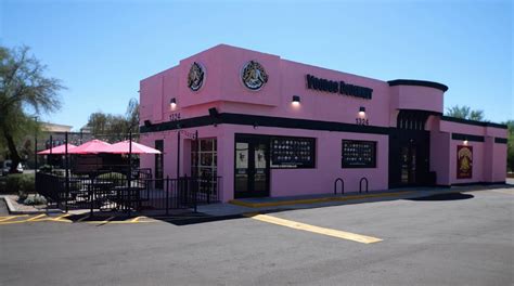 Look Inside The First Arizona ‘voodoo Doughnut Heres What You Can