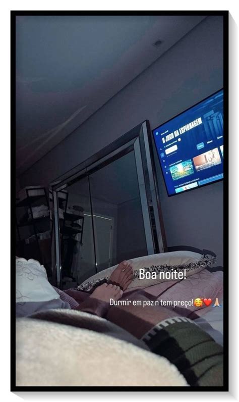 Maiara Surge Na Cama Homem Misterioso Curtindo Momento Pra L De