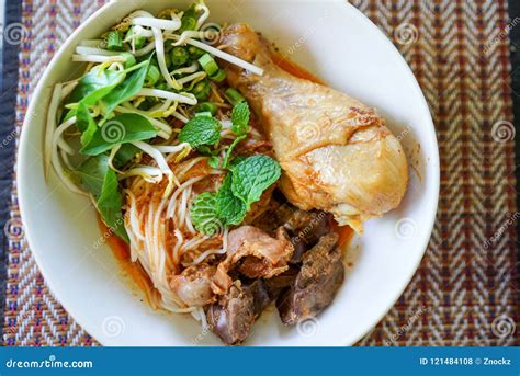 Rice Vermicelli with Chicken Soup Stock Photo - Image of entrails, coconut: 121484108