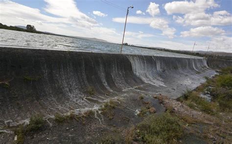 Lluvias Provocan Desborde De Presa En Central Estado Mexicano De