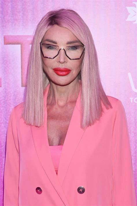 Ewa Minge Pozuje W Bikini Latka Ma Cia O Bogini Pudelek