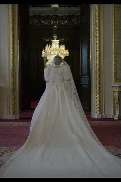 El Vestido De Novia De La Princesa Diana En The Crown Sorprende En