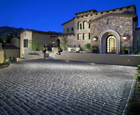 40 Best Driveway Lighting Ideas