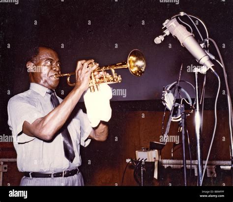 LOUIS ARMSTRONG - US jazz musician Stock Photo - Alamy