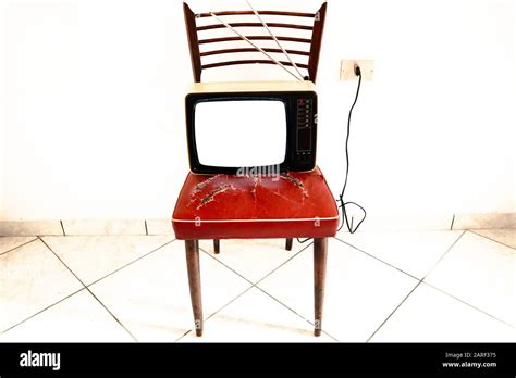 1970s Retro old TV Stock Photo - Alamy