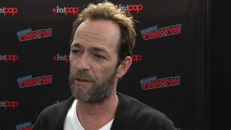 Video Riverdale And 90210 Star Luke Perry Hospitalized And Under Observation Rep Abc News