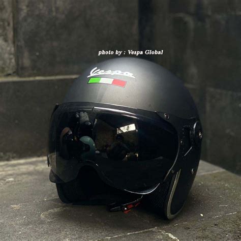 Jual Helm Vespa Bendera Italy Abu Doff List Chrome Shopee Indonesia