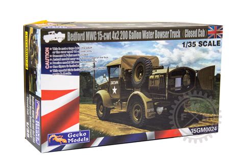 Gecko Models Model Kit 35GM0024 Bedford MWC 15 Cwt 4x2 200 Gallon