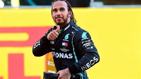 Lewis Hamilton extends contract with Mercedes till 2023 - Hindustan Times