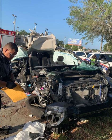 3 dead, 2 injured in Daytona Beach car crash: Officials - ABC News