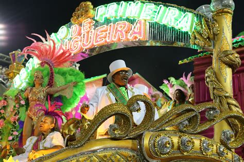 Esta O Primeira De Mangueira Foto Patricia Santos Riotur