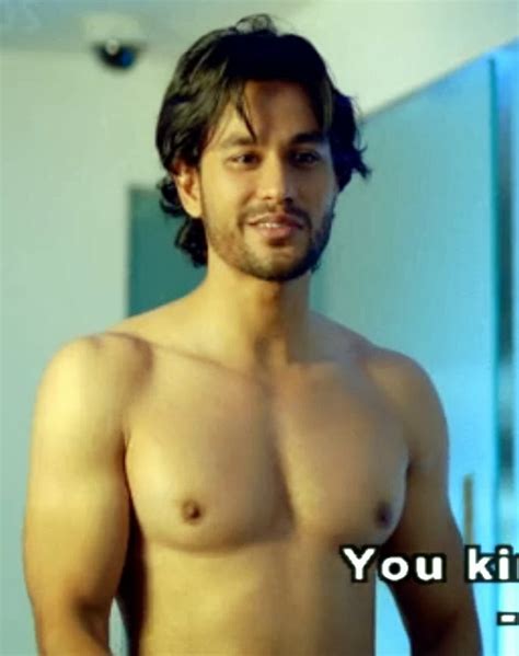 Hot Body Shirtless Indian Bollywood Model Actor Kunal Khemu