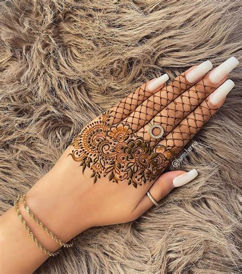 Finger Mehndi Designs