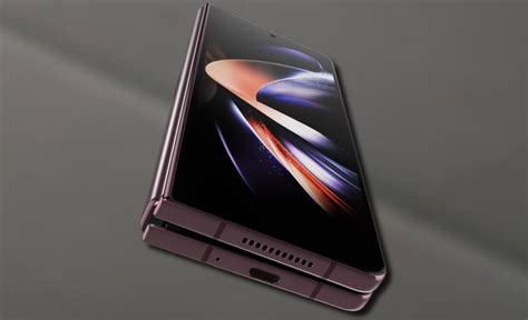 Il display Galaxy Z Fold5 è senza soluzione di continuità mentre