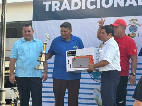 Realizan Carrera De Meseros En El Malec N De Veracruz Delicias