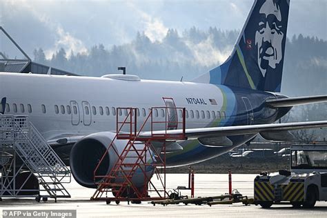 Boeing Gives Alaska Airlines 61million In Credit As Compensation For