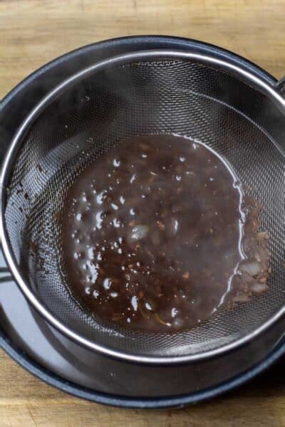 Red Wine Reduction Sauce An Easy Elegant Steak Condiment