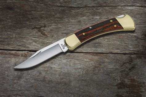 The Quintessential Folding Hunter The Buck 110 Knife Newsroom