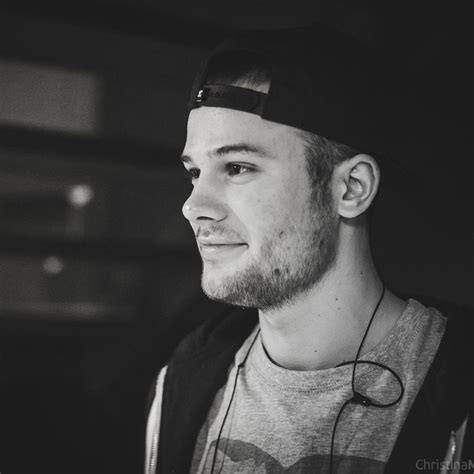 Макс Корж (Max Korzh) – Стилево (Stilevo) Lyrics | Genius Lyrics
