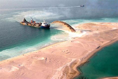 Hi-Shelter: Man Made Islands in Dubai