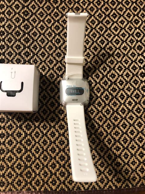 Fitbit Versa Lite Edition Smart Watch Gps One Size S And L Bands