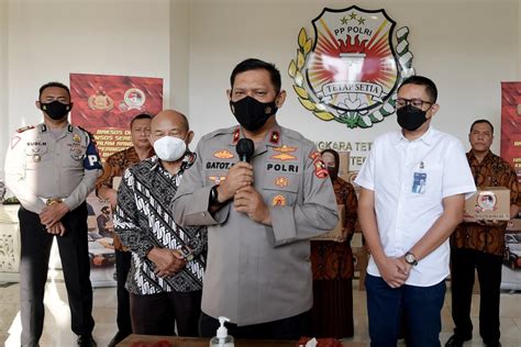 Wujud Peduli Kepada Purnawirawan Polri Berikan Bantuan Sosi