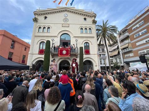 Badalona Comunicació Laura Fa inaugura les Festes de Maig davant prop