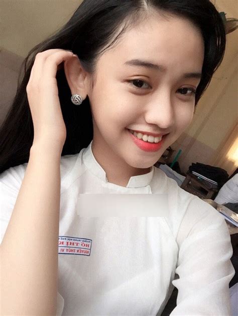 Xinh như hot girl này mà vẫn bị phụ tình