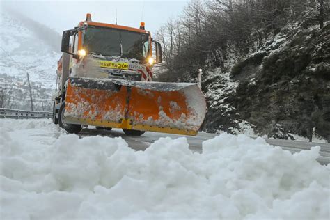 M Nica Cubre De Nieve Pajares El Comercio Diario De Asturias