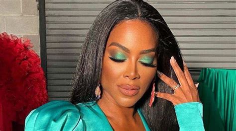 RHOA Drunken Kenya Moore Lets Loose At Naked Party The Overtimer