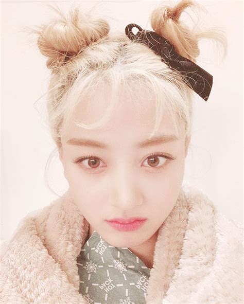 C U T I E P I E Twice Jihyo Selca Cute Kpop Girlgroup