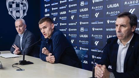 Levante Ud Mi Ambres Muy Caliente Con El Var Que Perjudica Al