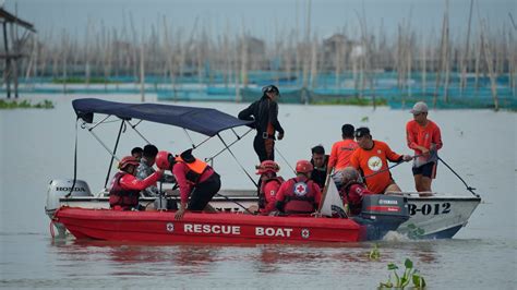 At Least 26 Killed After Boat Capsizes In Philippines World News Hindustan Times