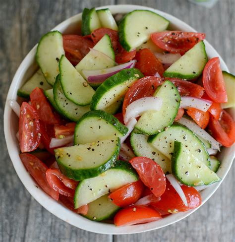 Easy Tomato Cucumber Salad Recipe