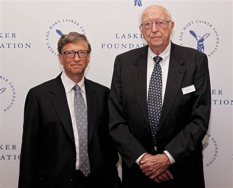 What was Bill Gates Sr.'s net worth and what did he do for a living?