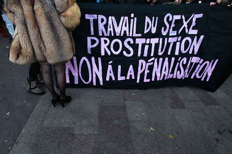 Loi sur la prostitution La pénalisation des clients à nouveau rejetée